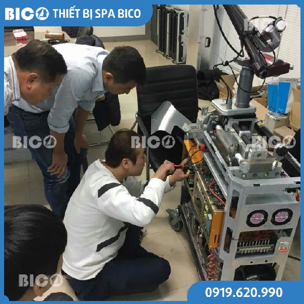 Sửa máy laser cho khách