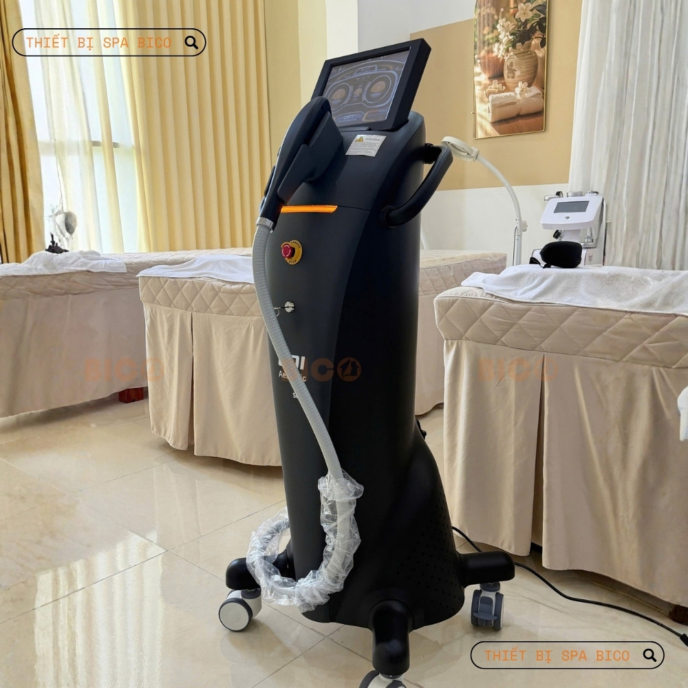 Máy triệt lông công nghệ cao màu đen màn hình cảm ứng đặt trong phòng spa chuyên nghiệp