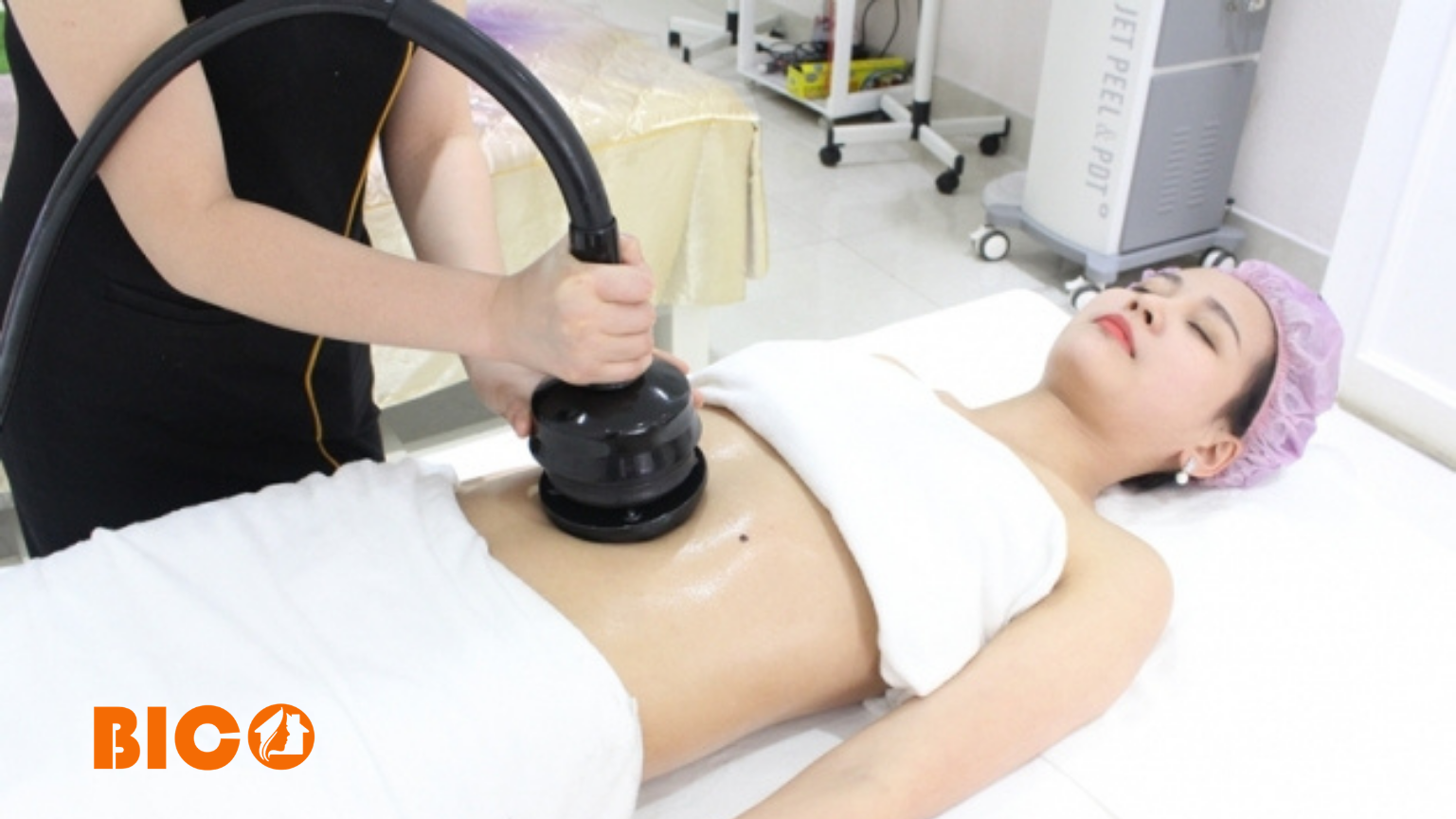 Liệu trình giảm mỡ bụng bằng máy massage đầm g5 không tại spa Beauty Tại Hà Nội